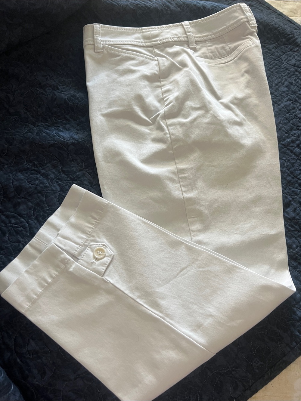 Women’s Talbot’s White Crop pant